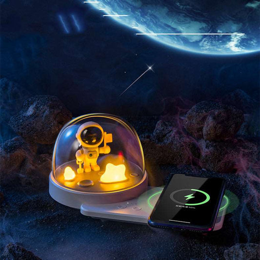 Astronaut Wireless Charger Light